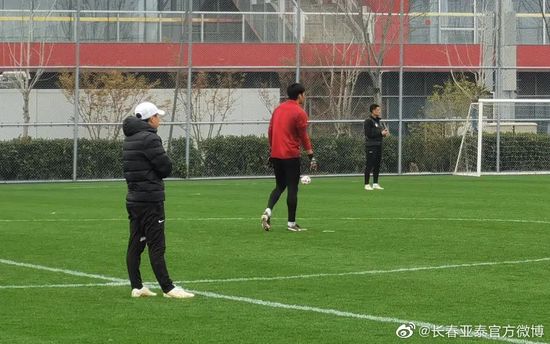 时间:2026.04.02 : : 三月电影市场票房21.21亿元 同比增长10.18% 时长:02:07 :电影网 展开 三月电影市场票房21.21亿元 同比增长10.18%收起 时长:02:07建议WIFI下打开 专稿 刚刚过去的三月,电影市场共产出票房21.21亿元,同比增长10.18%。