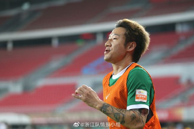 周迅饰演一位陷入丧父之痛的中年女性,在发现母亲的新恋情与父亲遗留的心愿清单后,横跨代际创伤与生死议题,探寻情感的幽微之处。