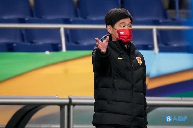该片集女色、暴力、血腥为一体,既有杀人如麻的变态杀人父子,又有香艳性感的妙龄少女,惊悚的镜头中又穿插着各大美女的大尺度表演,甚至有野外激情镜头为影片加 《红色冲浪板》首映 李治廷喊话愿意出演第二部 2024-05-10 交流。